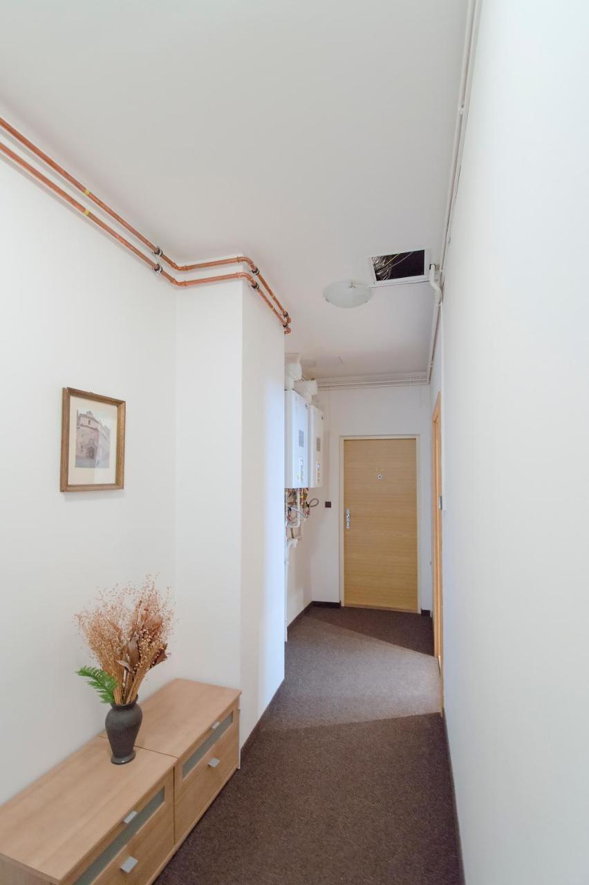 19 Nekazanka Apartment *